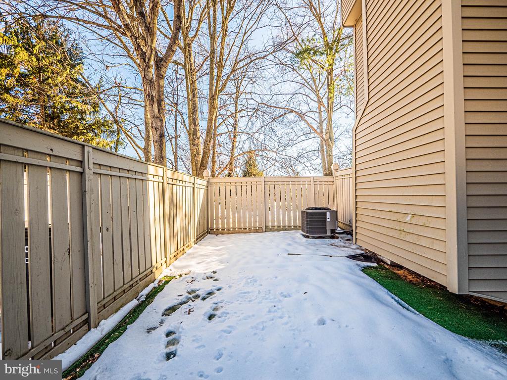 2382 BRANLEIGH PARK COURT