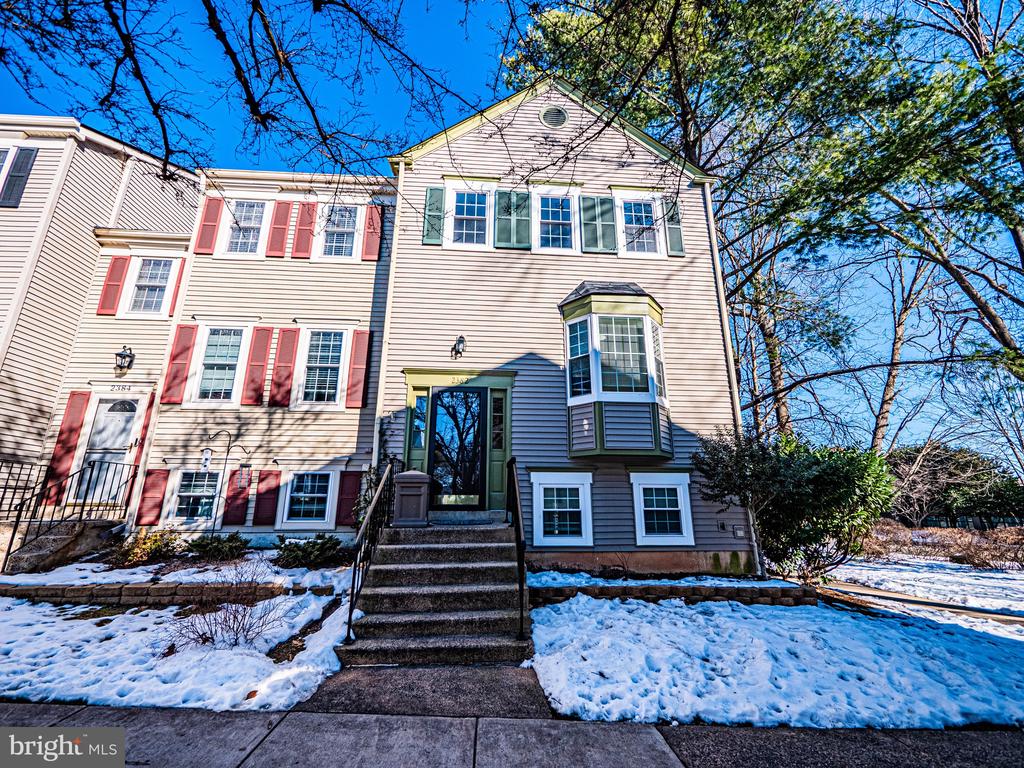 2382 BRANLEIGH PARK COURT