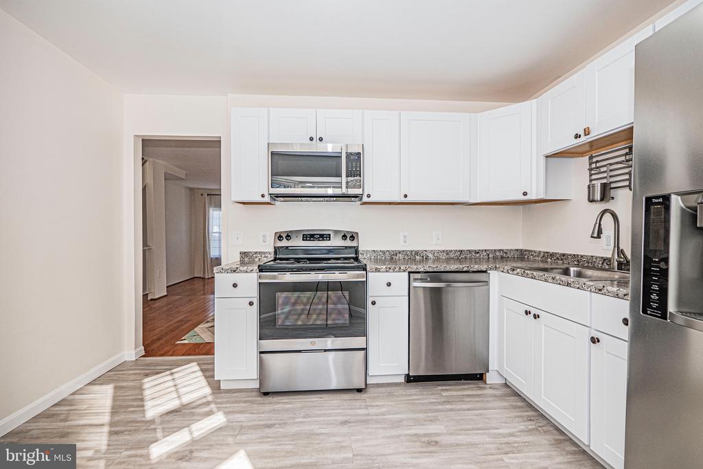 2382 BRANLEIGH PARK COURT