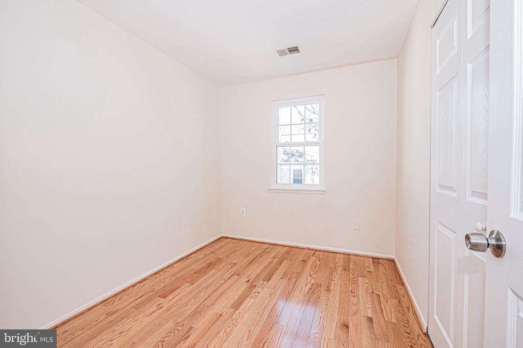 2382 BRANLEIGH PARK COURT