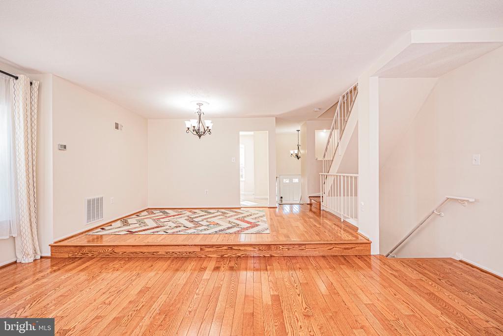 2382 BRANLEIGH PARK COURT