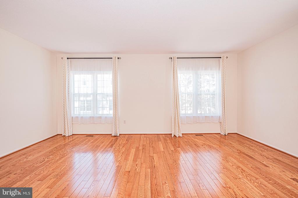 2382 BRANLEIGH PARK COURT