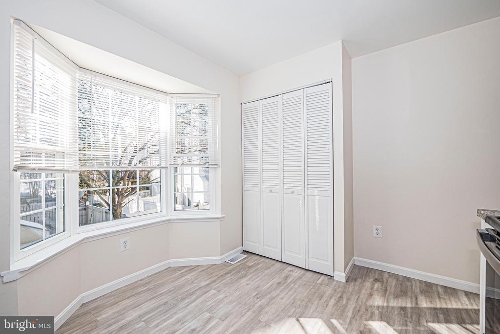 2382 BRANLEIGH PARK COURT