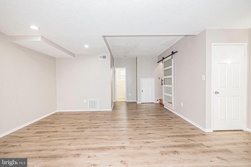 2382 BRANLEIGH PARK COURT