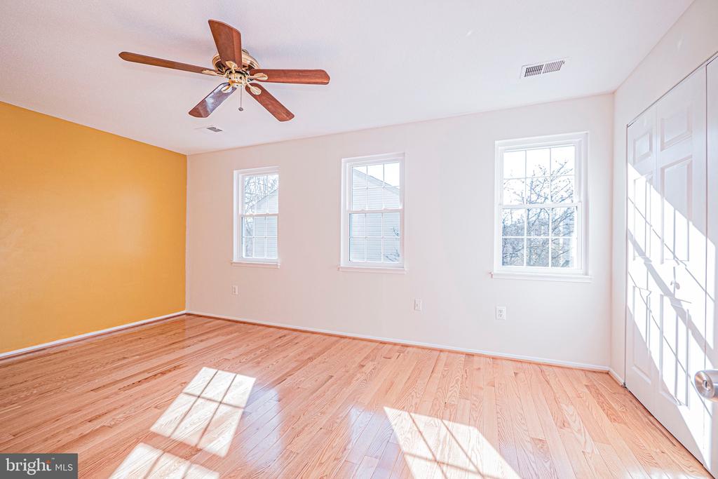 2382 BRANLEIGH PARK COURT