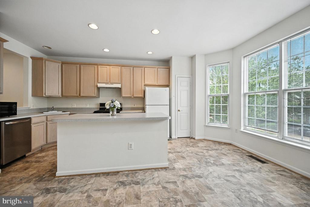 6949 BANCHORY COURT