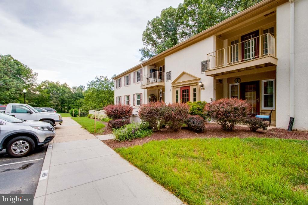 5900 KINGSFORD ROAD Unit: 432