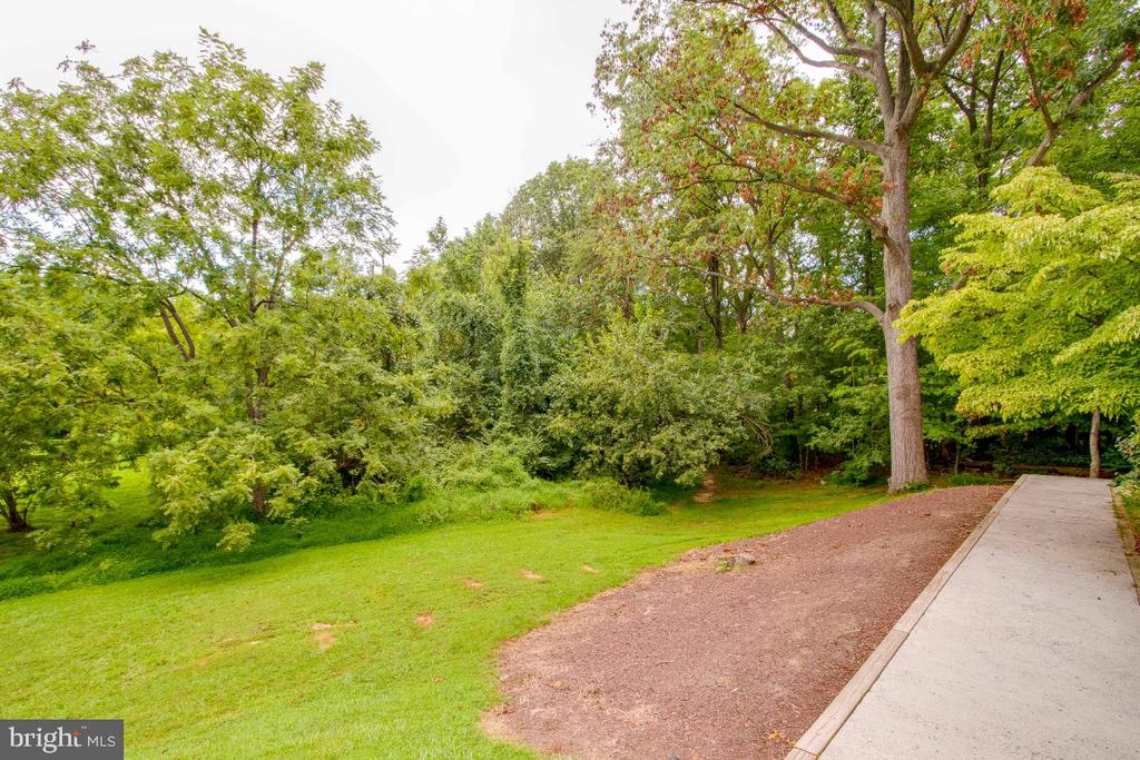 5900 KINGSFORD ROAD Unit: 432