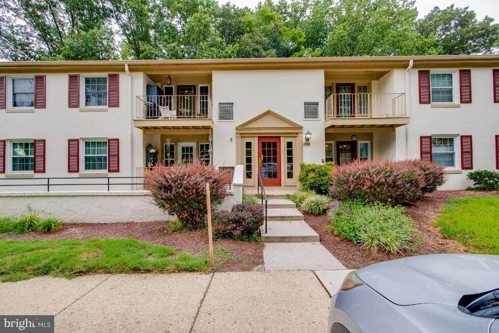 5900 KINGSFORD ROAD Unit: 432