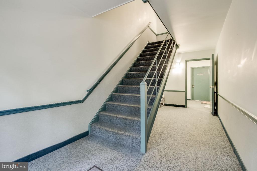 5900 KINGSFORD ROAD Unit: 432