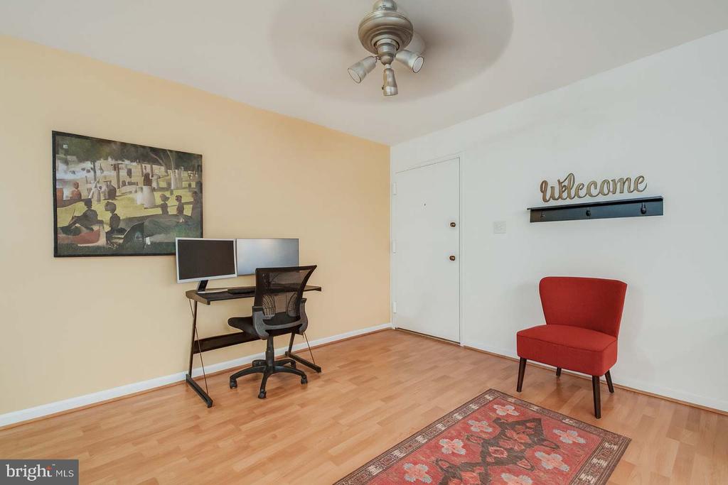 5900 KINGSFORD ROAD Unit: 432