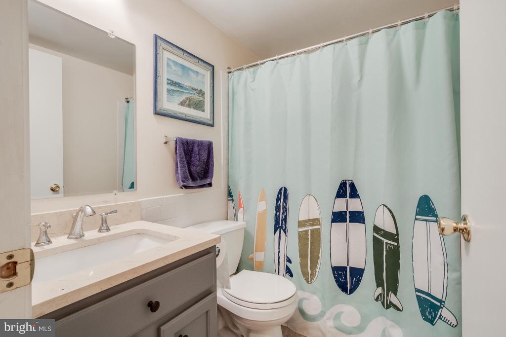 5900 KINGSFORD ROAD Unit: 432