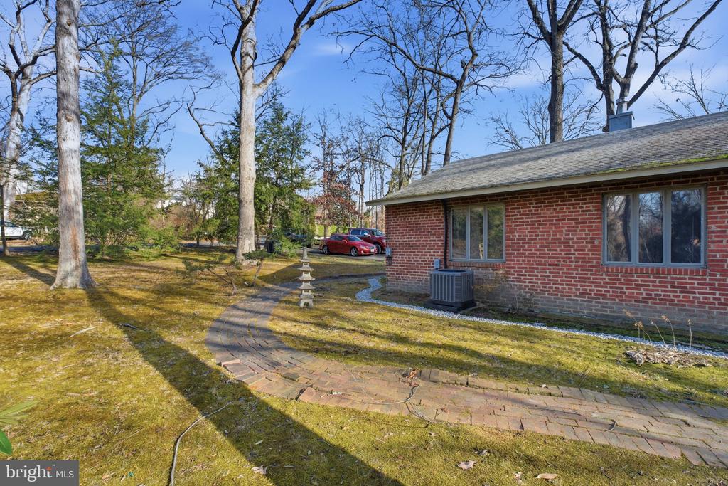 1151 WESTMORELAND ROAD