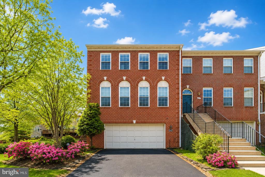 6336 DUNMAN WAY