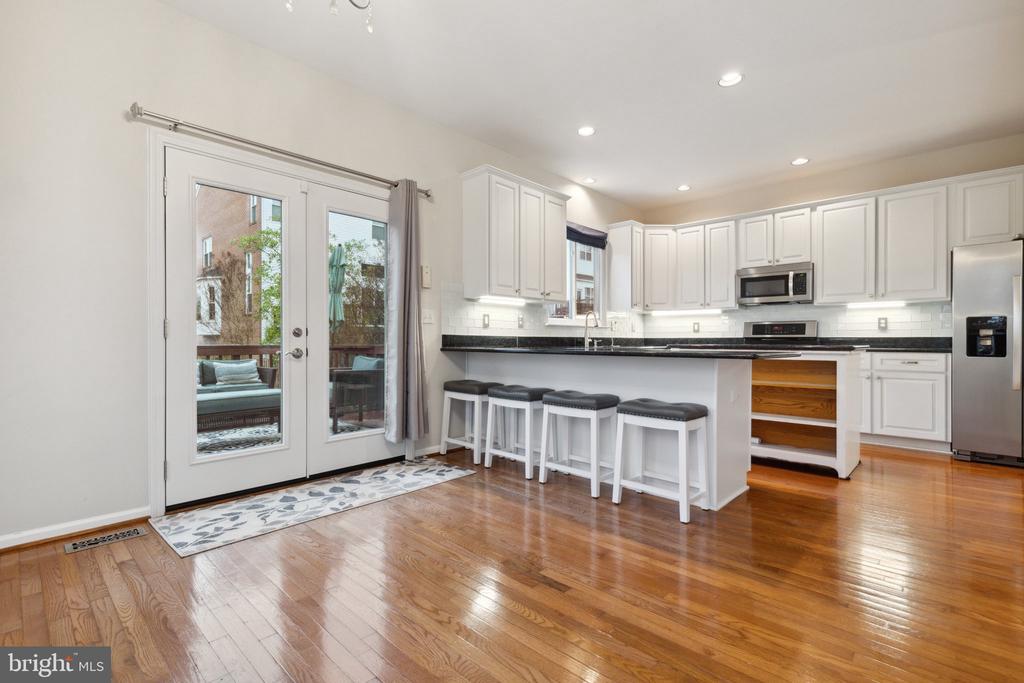 6336 DUNMAN WAY