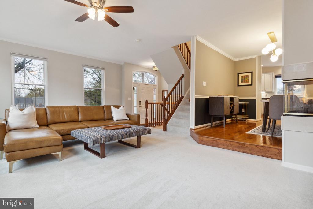 6336 DUNMAN WAY