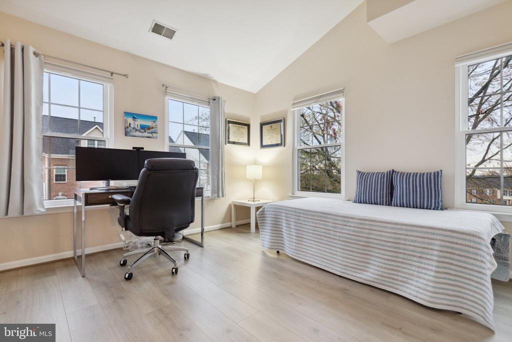 6336 DUNMAN WAY