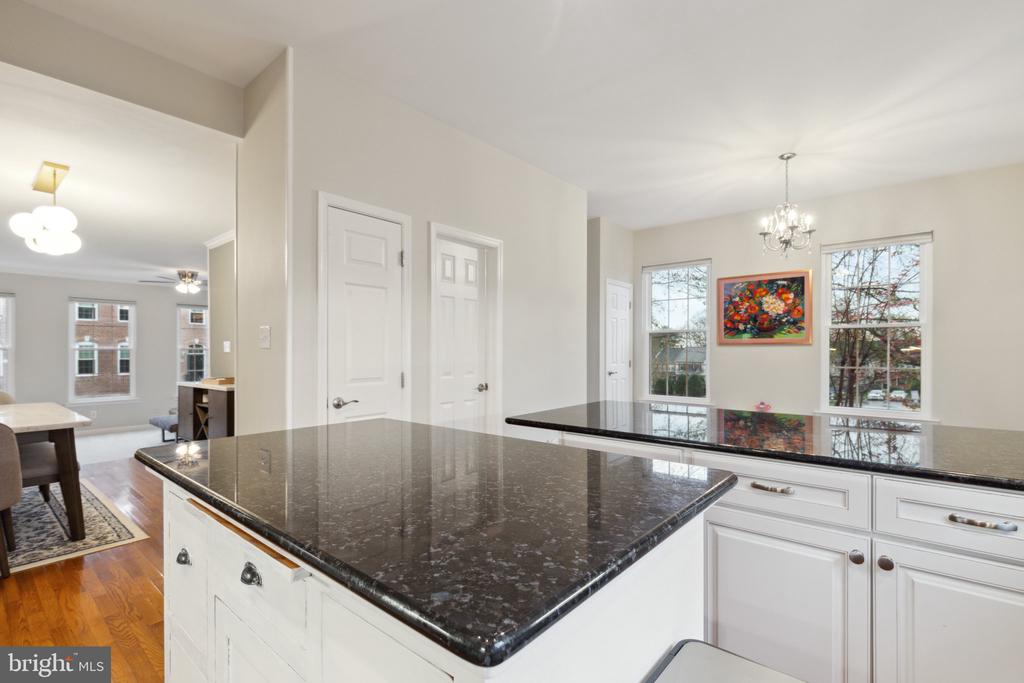 6336 DUNMAN WAY