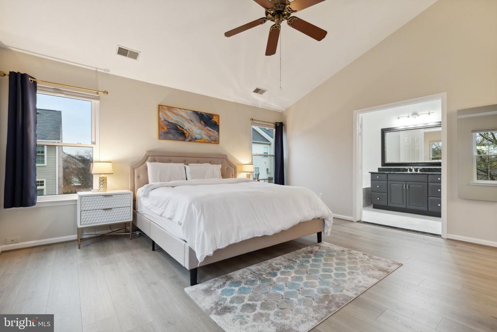 6336 DUNMAN WAY