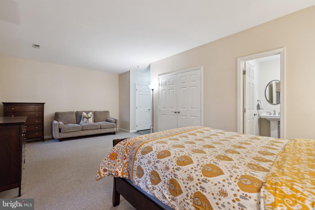 6336 DUNMAN WAY