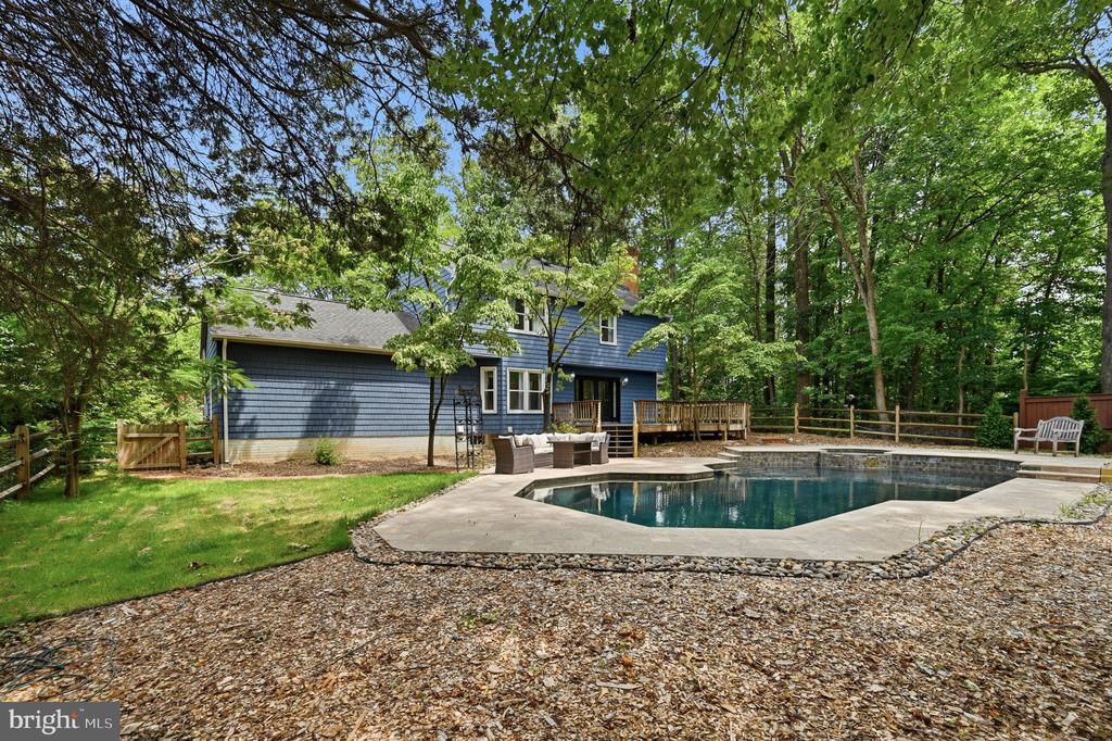 5610 CAVALIER WOODS LANE