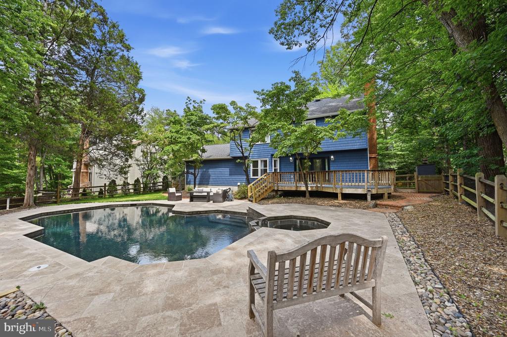 5610 CAVALIER WOODS LANE