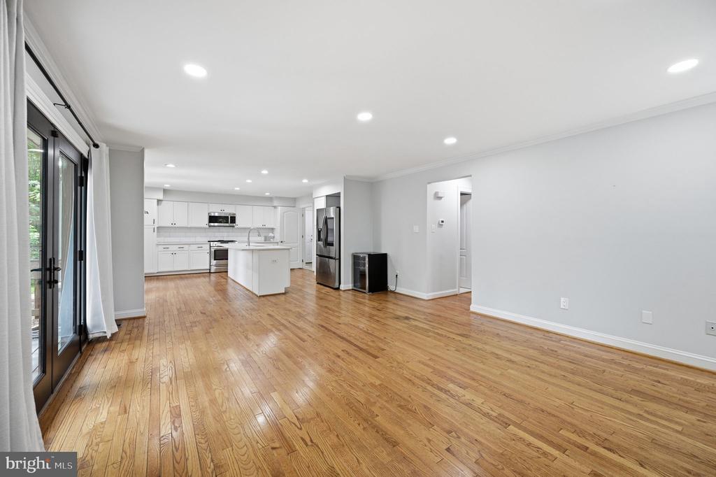 5610 CAVALIER WOODS LANE