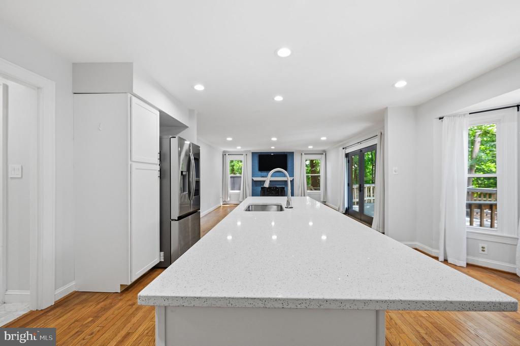 5610 CAVALIER WOODS LANE