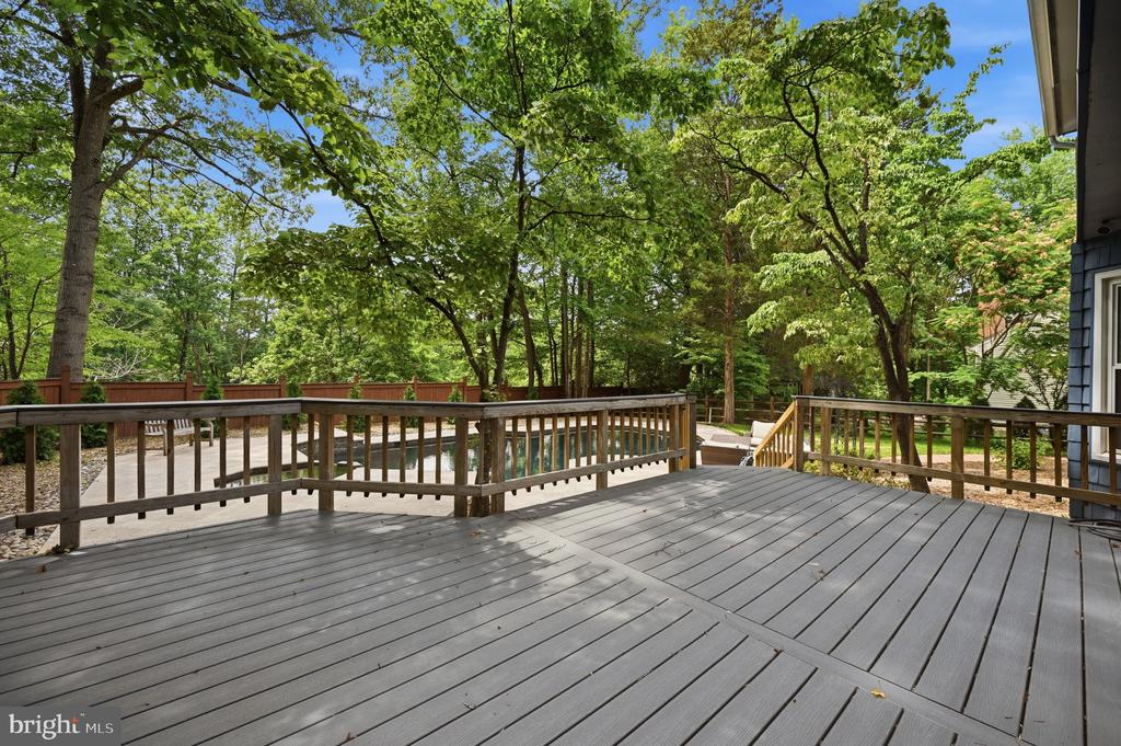 5610 CAVALIER WOODS LANE