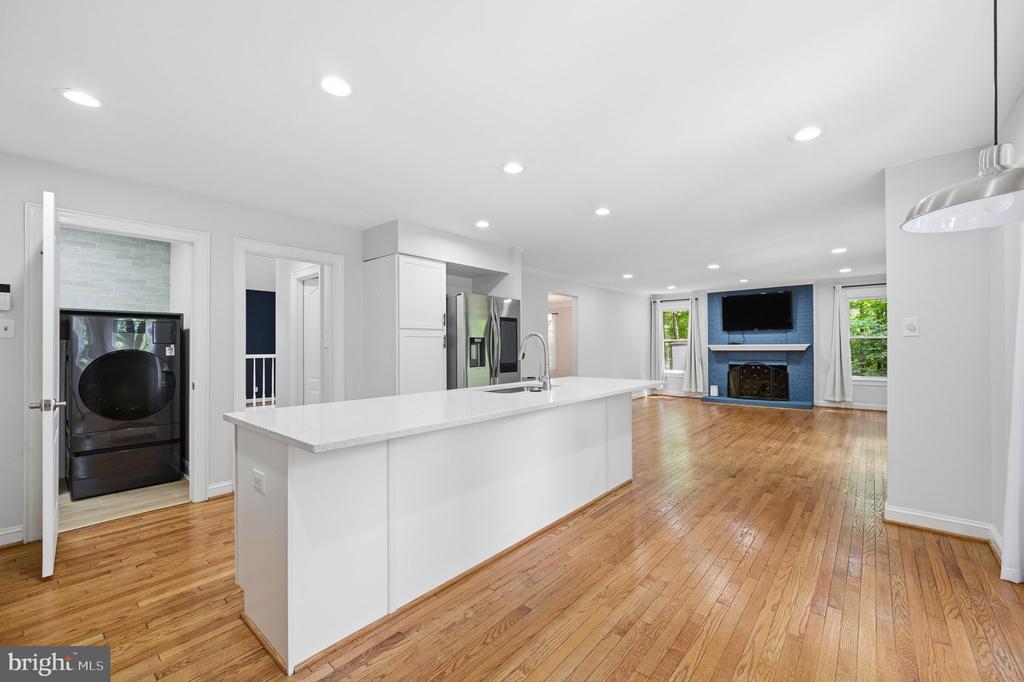 5610 CAVALIER WOODS LANE