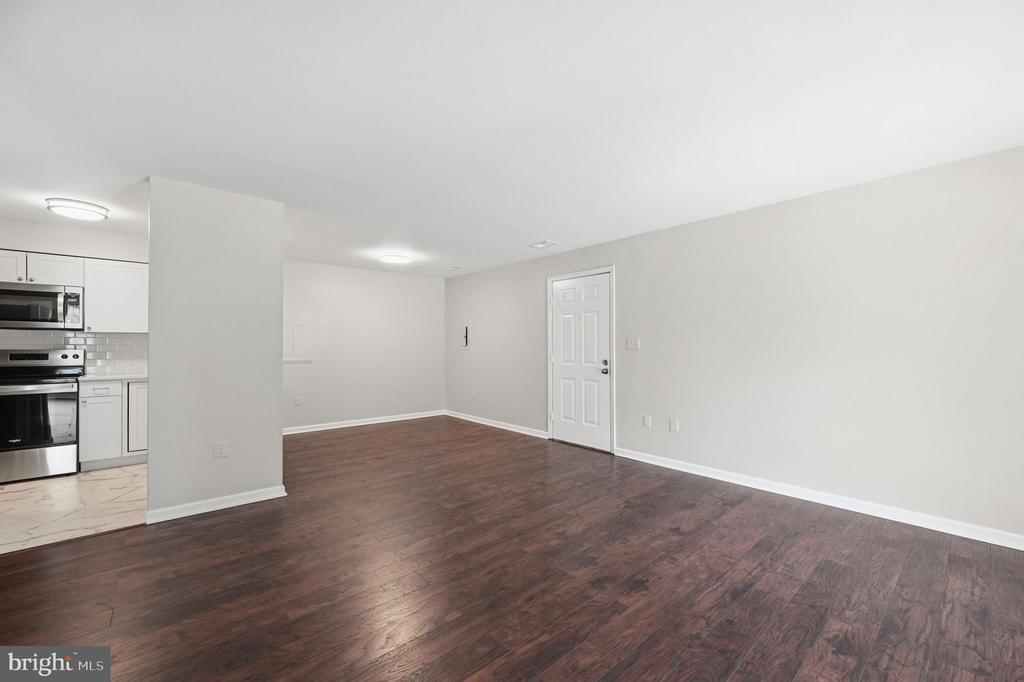 6911 MARY CAROLINE CIRCLE Unit: A