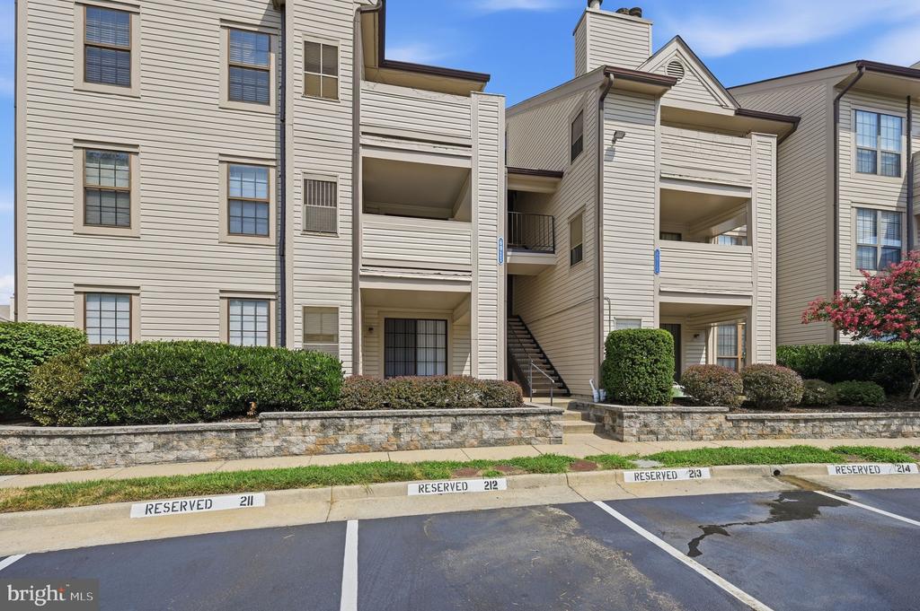 6911 MARY CAROLINE CIRCLE Unit: A