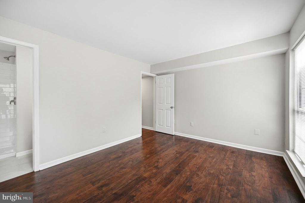 6911 MARY CAROLINE CIRCLE Unit: A