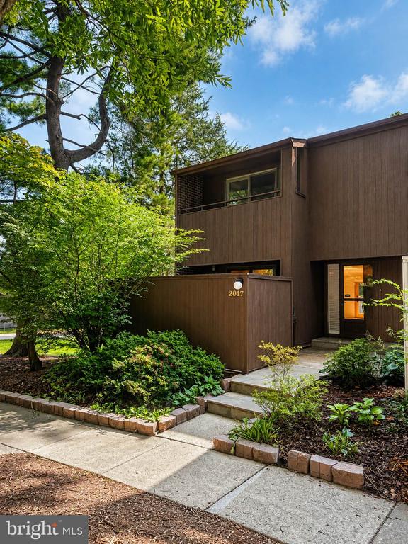 2017 WETHERSFIELD COURT