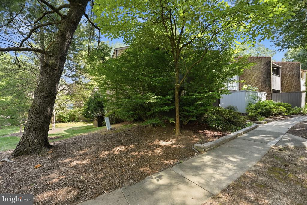 2017 WETHERSFIELD COURT