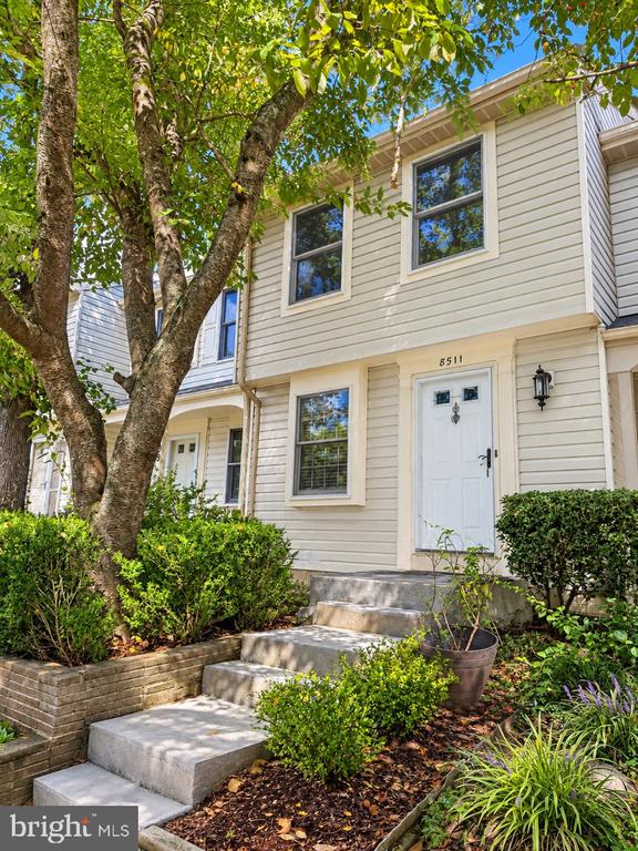 8511 KOLUDER COURT