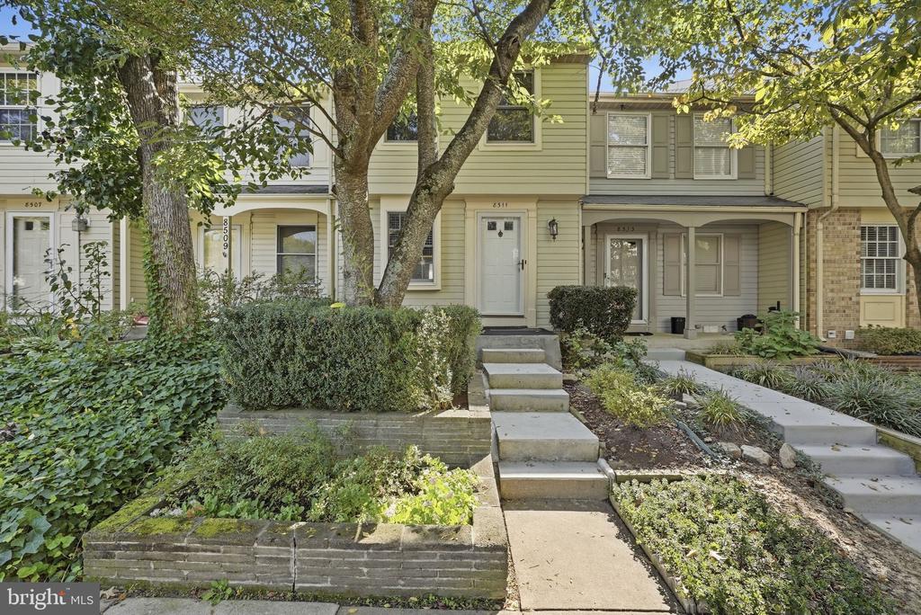 8511 KOLUDER COURT