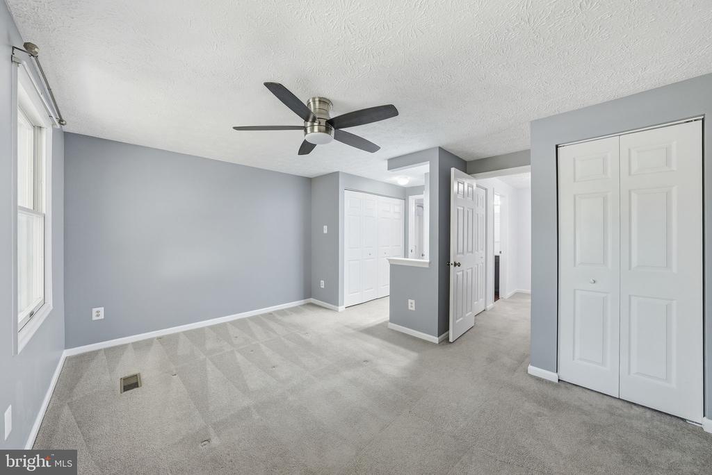 8511 KOLUDER COURT