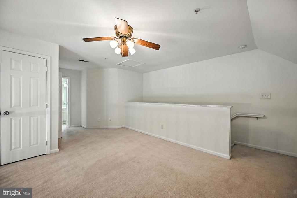 46598 DRYSDALE TERRACE Unit: 302