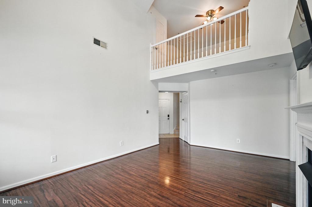 46598 DRYSDALE TERRACE Unit: 302