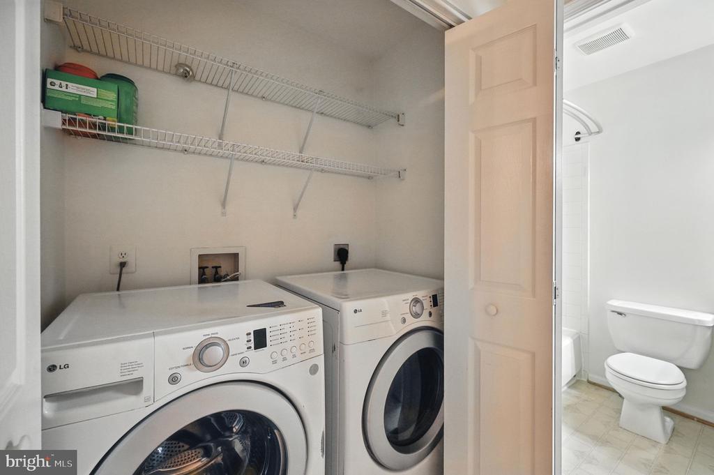 46598 DRYSDALE TERRACE Unit: 302