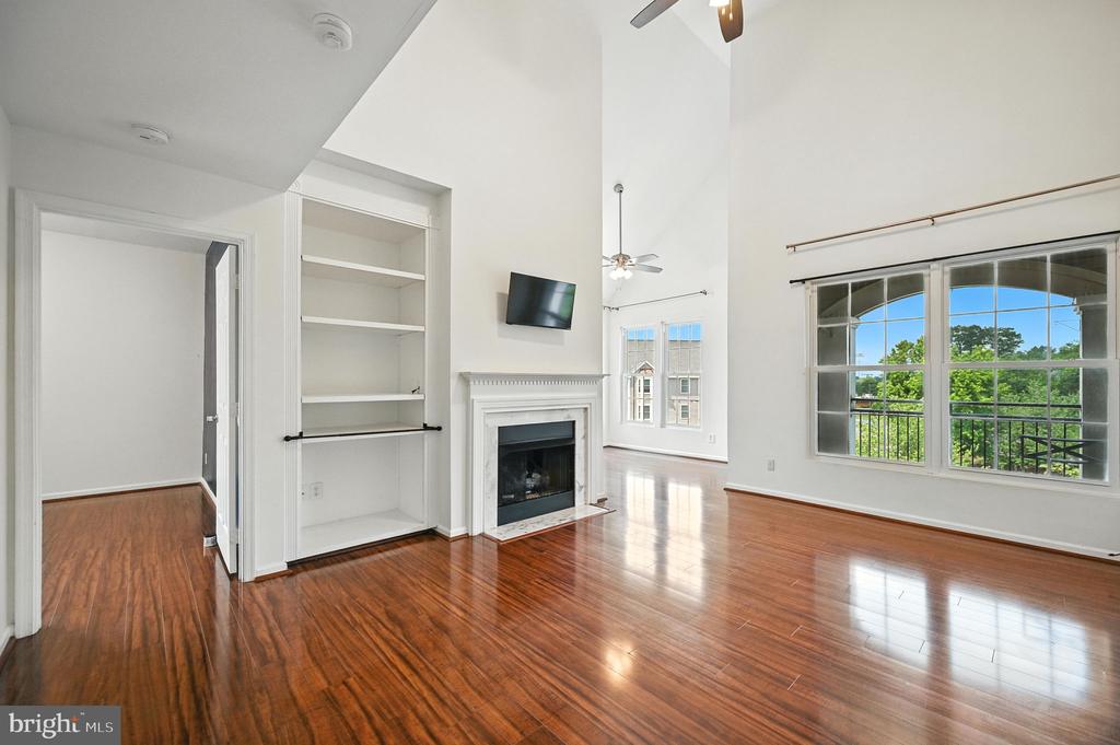 46598 DRYSDALE TERRACE Unit: 302