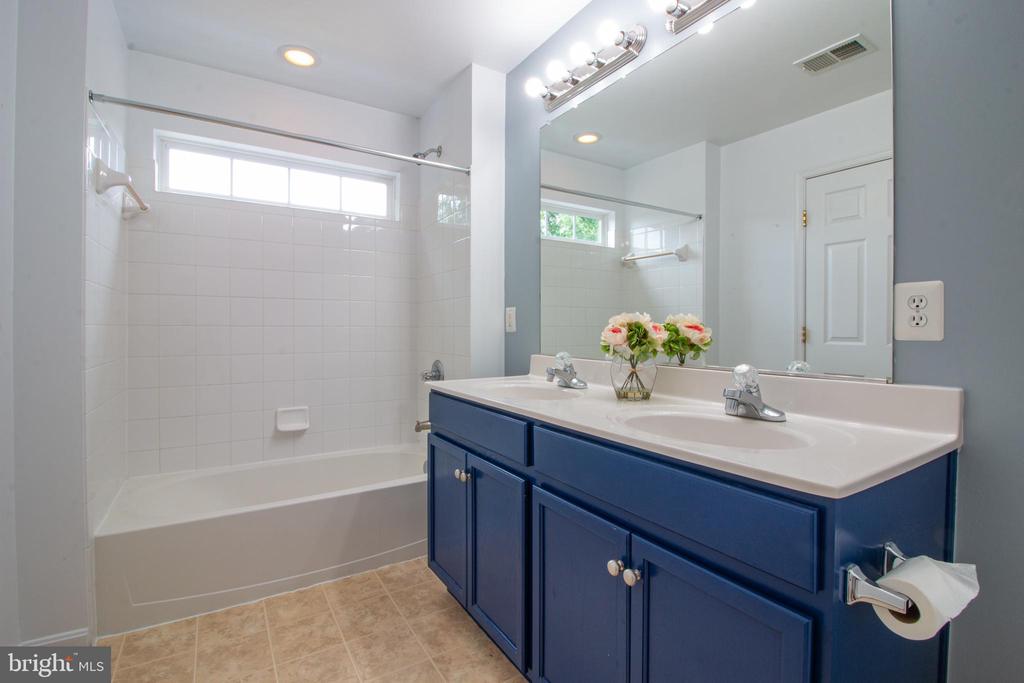 2213 DILORETA DRIVE