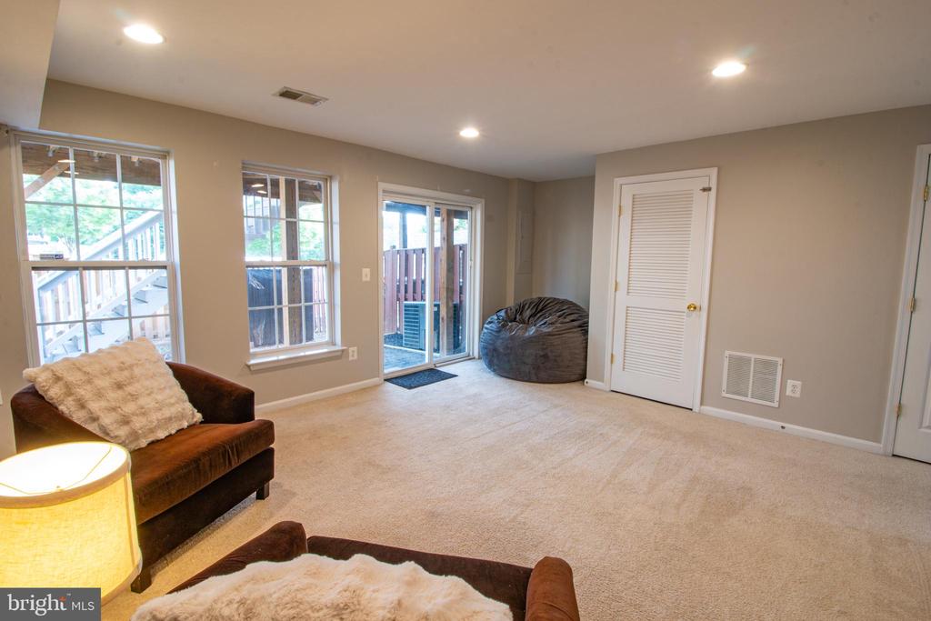 2213 DILORETA DRIVE