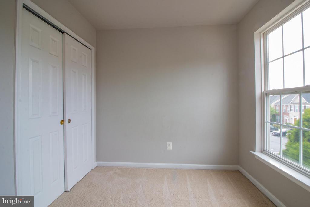 2213 DILORETA DRIVE