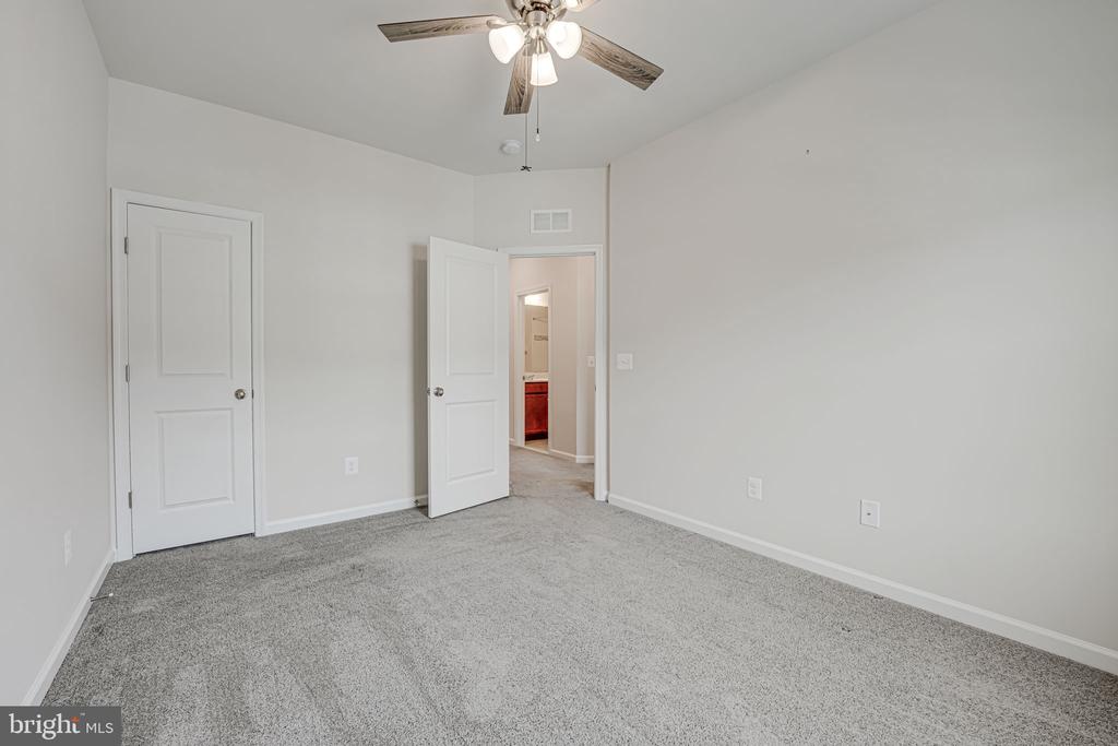 11093 MCLEANS BARN TERRACE