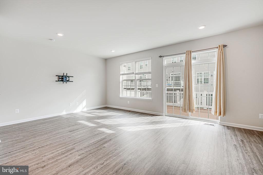 11093 MCLEANS BARN TERRACE