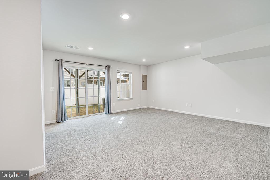 11093 MCLEANS BARN TERRACE