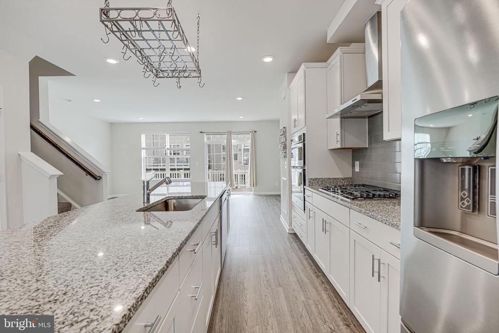 11093 MCLEANS BARN TERRACE