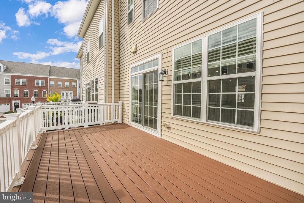 11093 MCLEANS BARN TERRACE